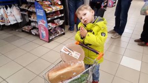 Покупаем много конфет и сладостей a lot of sweets and chocolates