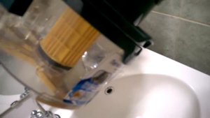 Протекание контейнера в месте прокладки