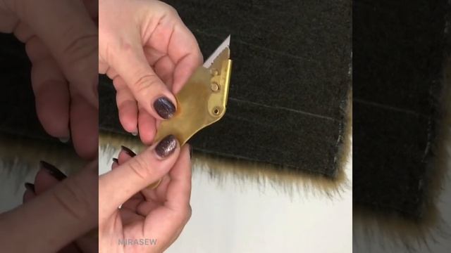 КАК ОТРЕЗАТЬ МЕХ НА ОПУШКУ? / HOW TO CUT ARTIFICIAL FUR ON THE EDGE