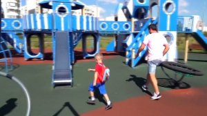 София и веселая игра Пол это лава челлендж! The floor is lava