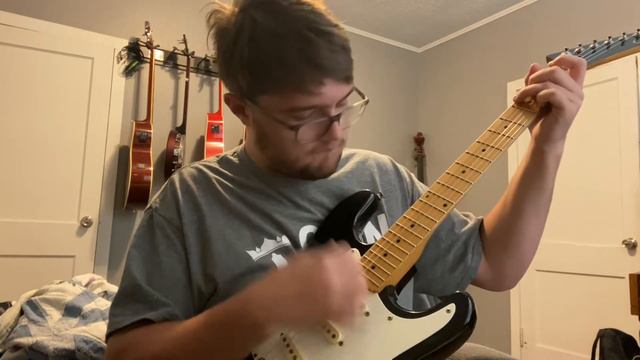 Epiphone st-310 Stratocaster (is it as good as a Squier?) смотреть онлайн