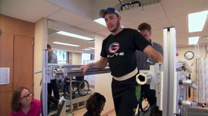 Уникальная разработка российских и американских ученых смогла поставить на ноги человека, прикова...