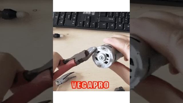 Как быстро разобрать электродвигатель шуруповерта. смотреть онлайн
