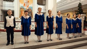 "Песня о земной красоте" (муз. Я. Дубравина, сл. В. Суслова)