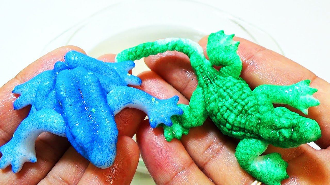 ИГРУШКИ ОПАСНЫЕ ЖИВОТНЫЕ растущие в воде что внутри ЯИЦ - видео  УЗНАЙ ЗВЕРЕЙ распаковка