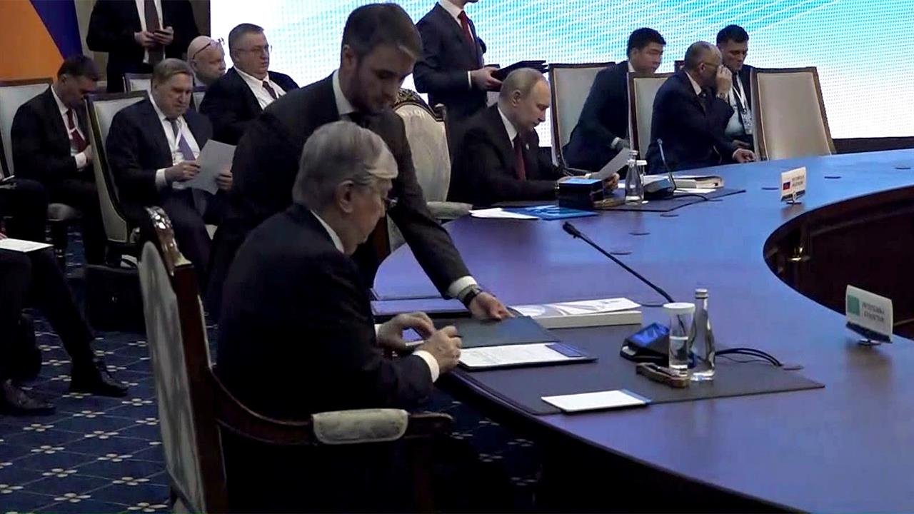 Расчеты в национальных валютах, рост производства, общий рынок газа обсудили в Бишкеке лидеры ЕАЭС