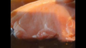 pork meat worms fake/черви в свинине