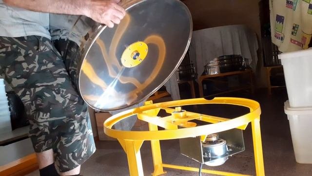 Из ручной медогонки--электрическую.Медогонка ООО ПЛАЗМА. Мои доработки.