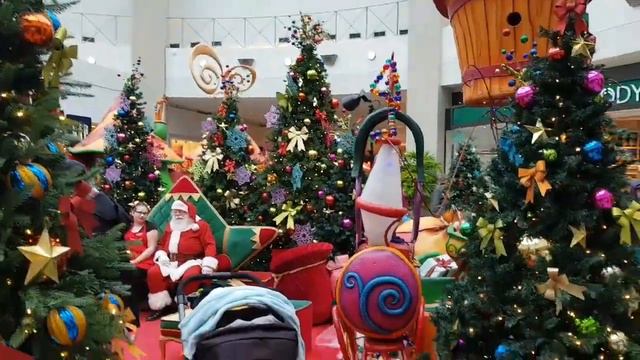 С наступающим Новым Годом!