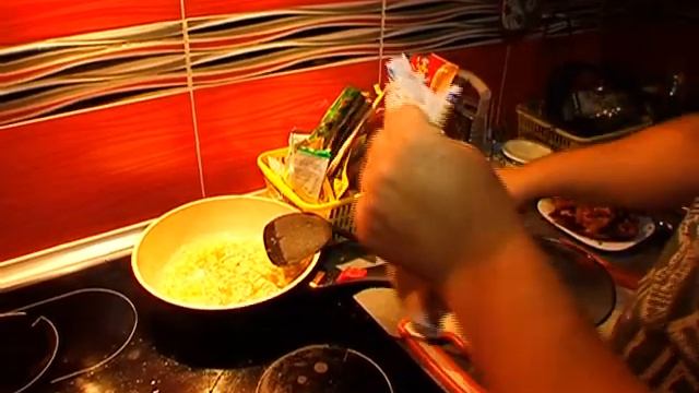 "Вкусный выходной" Готовим нежную курочку с гарниром смотреть онлайн