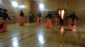 Красивый Грузинский танец в исполнении Ингушских девушек.