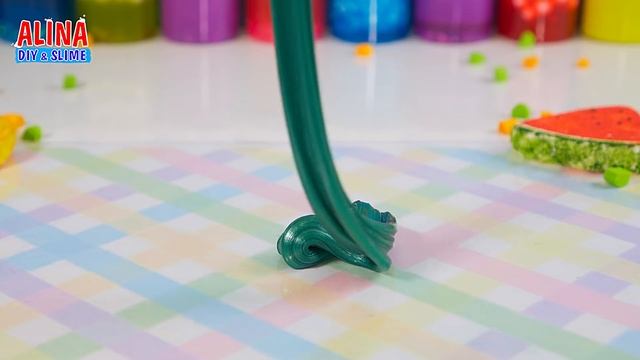 СЛАЙМ ЭКПЕРИМЕНТЫ! Красим слаймы ВСЕМ что есть смотреть онлайн