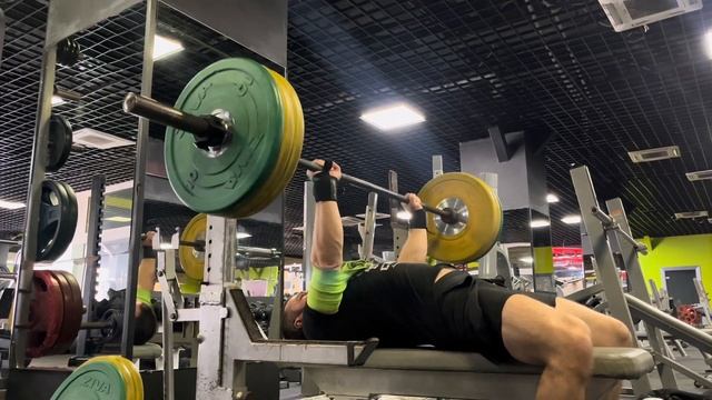 ЖИМ ЛЕЖА! 100 кг на МАКСИМУМ. смотреть онлайн