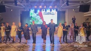 В Изумрудном зале конгресс-отеля "Малахит" прошел XIV Городской кадетский бал "ГЕНЕРАЛЫ ТАНКОГРАДА"