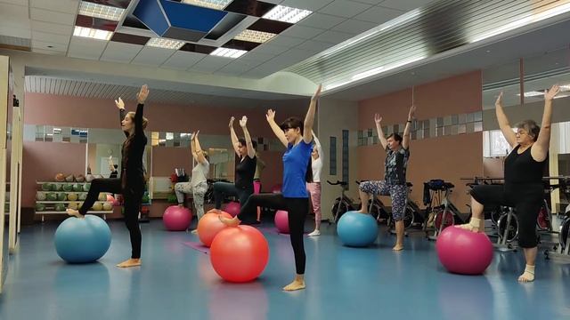 PortDeBras TM Ball, элит-тренер Юлия Шмидт #portdebras #восстановлениеспины #portdebrasural