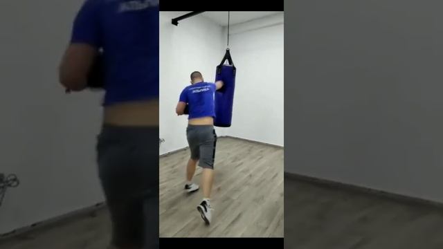 Клуб бокса в центре города Новороссийска смотреть онлайн