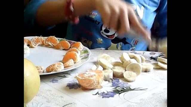 Готовлю вкусный салат из фруктов?Я ❤ своих подпичиков смотреть онлайн