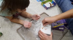 очень классная игрушка для детей.  раскопки 1ая часть