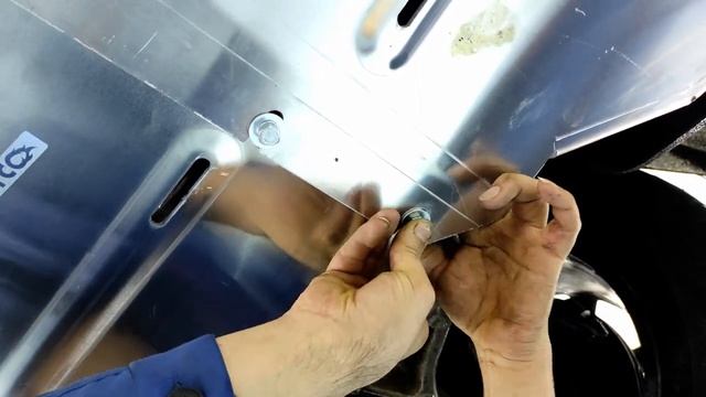 Защита Картера на Джип Гранд Чероки WK2 [Видео Инструкция по Установке от ТиДжей-Тюнинг] смотреть онлайн