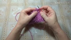 Шапка спицами  укороченными рядами.Самый простой  метод.