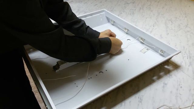 Переделка светильника с люминесцентными лампами под светодиодные трубки Т8 смотреть онлайн