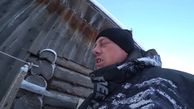 Поездка в ГОРОД. Цены на бензин. Быт в провинции. Распаковка посылки от зрителя. Заказы с OZON смотреть онлайн