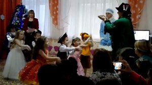 Утренник в садике. Играем с кикиморой.