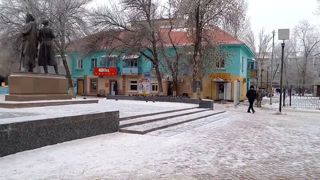 Площадь Батыр Кыздар. Дворы Маметова 69 - 77. Уральск 10 февраля 2023 смотреть онлайн