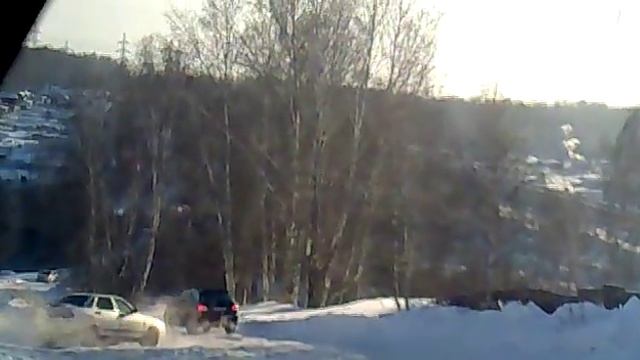Горка между ТЭЦ 5 и МЖК (25.01.2014 (Новосибирск) смотреть онлайн