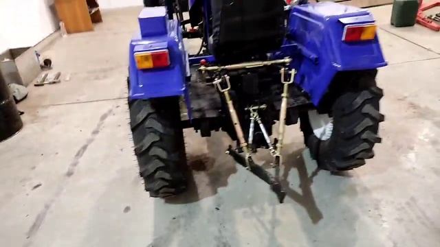 Минитрактор Русич Т-25 с погрузчиком! Не большой обзор. смотреть онлайн