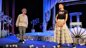 В Югре прошёл первый спектакль Донецкого музыкально-драматического театра