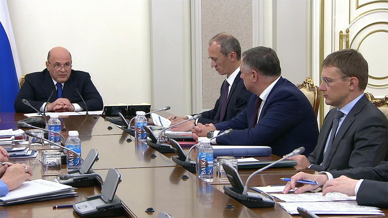 Выделение дополнительных средств на строительство школ обсудили в правительстве