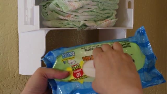 The Bobee Review (Diaper Dispenser) смотреть онлайн