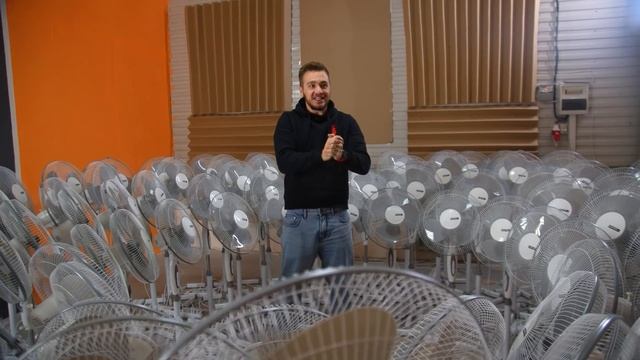 ВКЛЮЧИЛ 100 ВЕНТИЛЯТОРОВ ОДНОВРЕМЕННО В КОМНАТЕ!