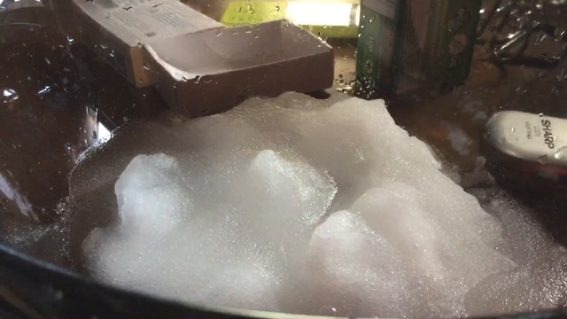 эксперимент по изготовлению искуствиного снега