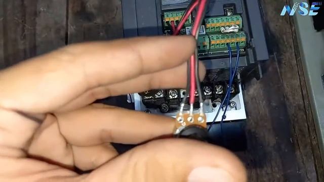 Mitsubishi FR-D700 Inverter Connection