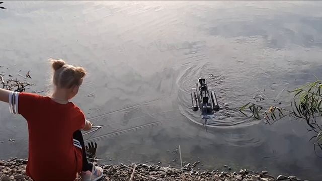 КАК СМОСТЫРИТЬ ПОДВОДНУЮ ЛОДКУ СВОИМИ РУКАМИ. смотреть онлайн