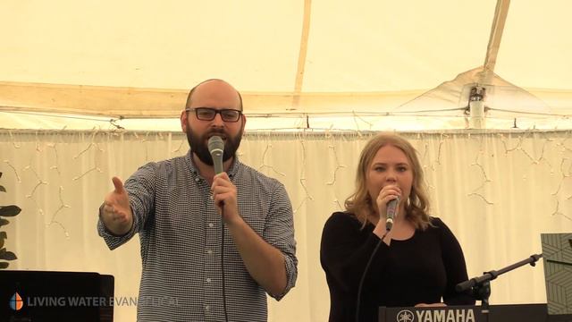 Заставить себя быть светом невозможно. Свет зажигает в нас Тот, кто был и есть Свет! [Служения] смотреть онлайн