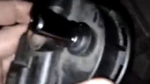 Замена топливного фильтра Рено Мастер (Renault Master) Replacement of the fuel filter Renault Maste