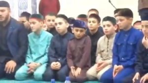 Хафиз Караматуллах1 читает Коран в школе Хафизов в Чечня ма ша Аллах1