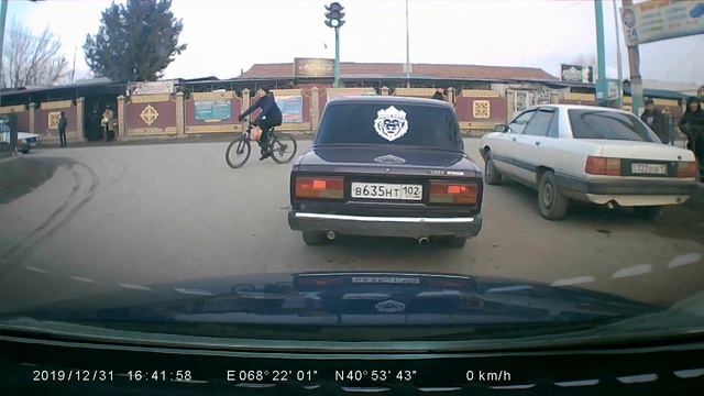 Жетысайский район поселок Асык Ата ч.5 статья 590 и ч.1 статья 595 КоАПАа!