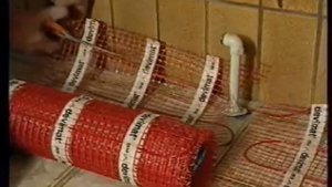 Установка системы подогрева пола Devi