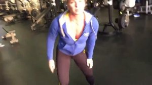 Суперсет на ягодицы  подъём таза вверх, лёжа на самье, на животе   фронтальный присед в машине Смит