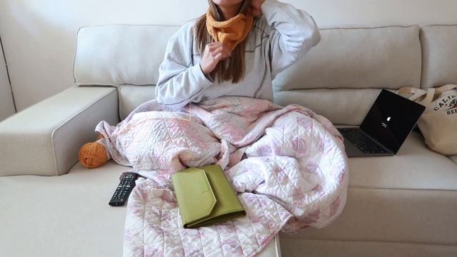 Knitting the Trina Bandana by WAK | VLOG смотреть онлайн