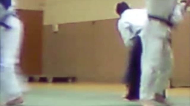 Зелёный пояс переигрывает чёрный на татами смотреть онлайн