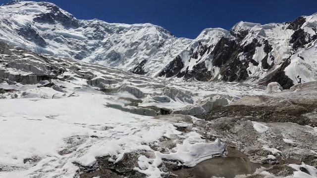 Хан Тенгри и Пик Победы смотреть онлайн