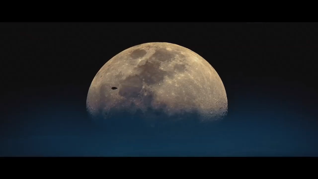 Земля в иллюминаторе