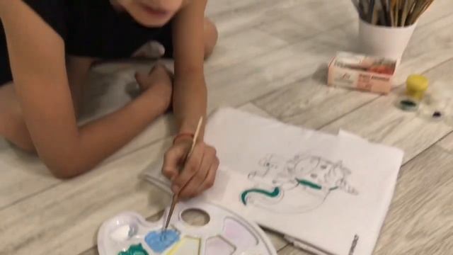 СОЗДАЮ МЕРЧ ! МАСТЕРКЛАСС - РИСУЮ НА ФУТБОЛКЕ ! HANDMADE ! смотреть онлайн