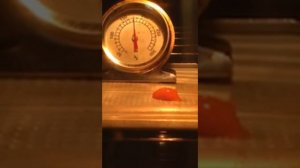 Тест смазки Toyota 08887-01206 ( слева)  и MITSUBISHI  Niglube RM (справа)