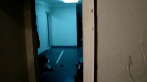 Крепление доборов для отделки дверного проема после монтажа стальной двери